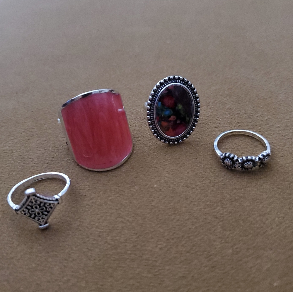 Cute Silver and Pink Ring Set- Ask about size in Show